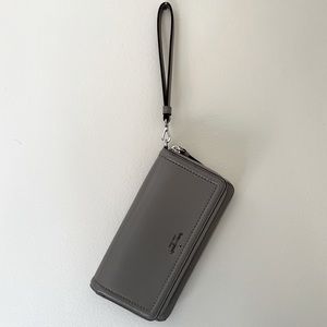 Kate Spade Wristlet wallet
